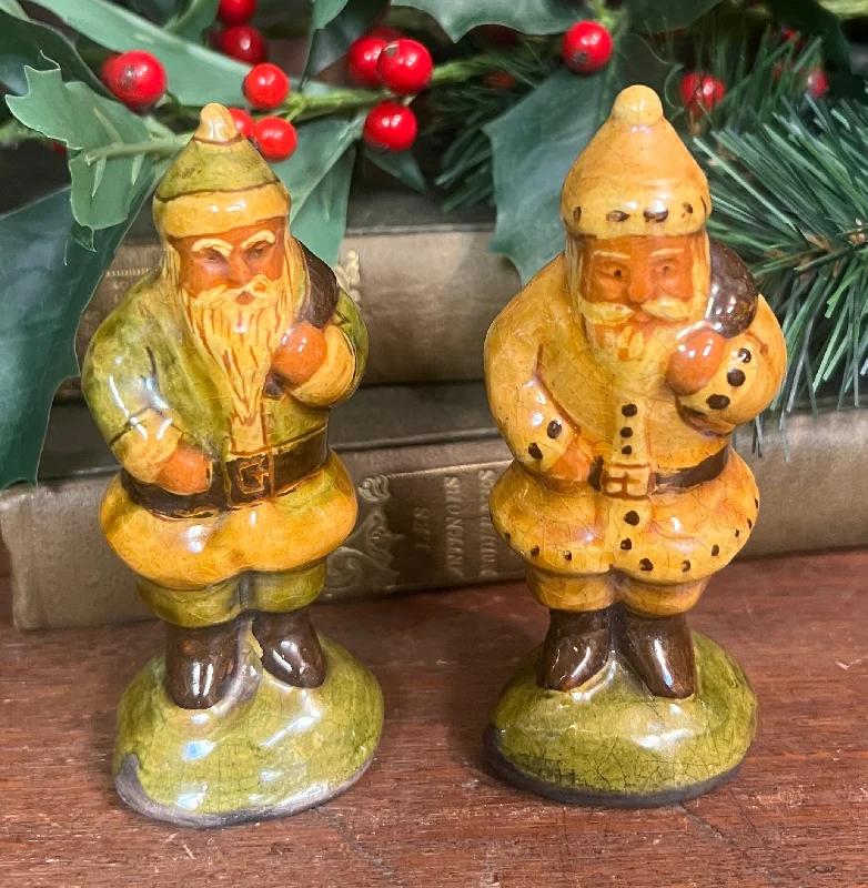 GMS-S37 Shooner Redware Santa with Pack Figurines