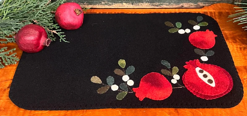 NG-175 Wool Pomegranate Penny Mat