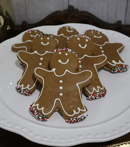 CH-076 Gingerbread men cookies