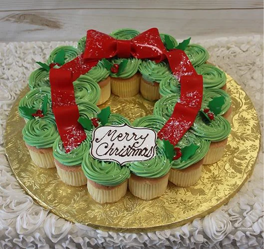 CH-068 Christmas Wreath Gold cupcakes with chocolate filling